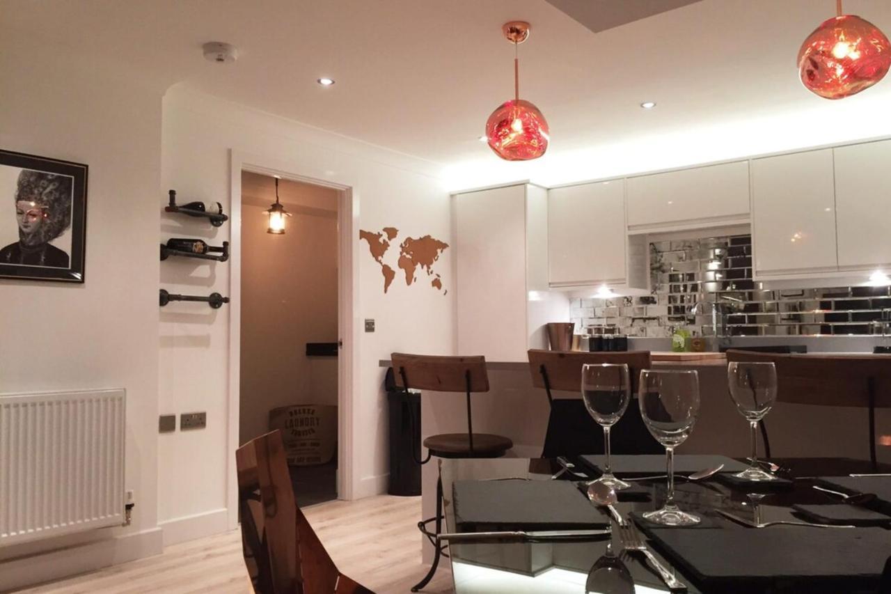 Spacious 1 Bedroom Split Level Old Pub Conversion Tower Bridge Londen Buitenkant foto
