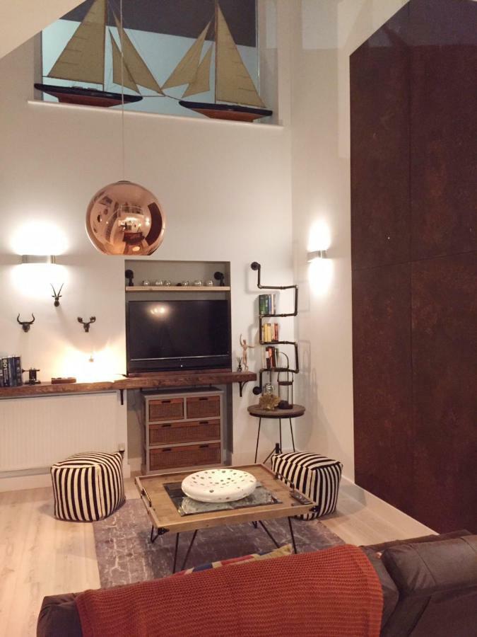 Spacious 1 Bedroom Split Level Old Pub Conversion Tower Bridge Londen Buitenkant foto